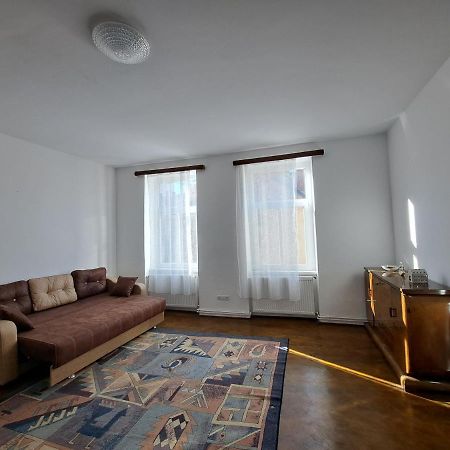 Cozy Apartment In The Heart Of Sibiu Exterior photo