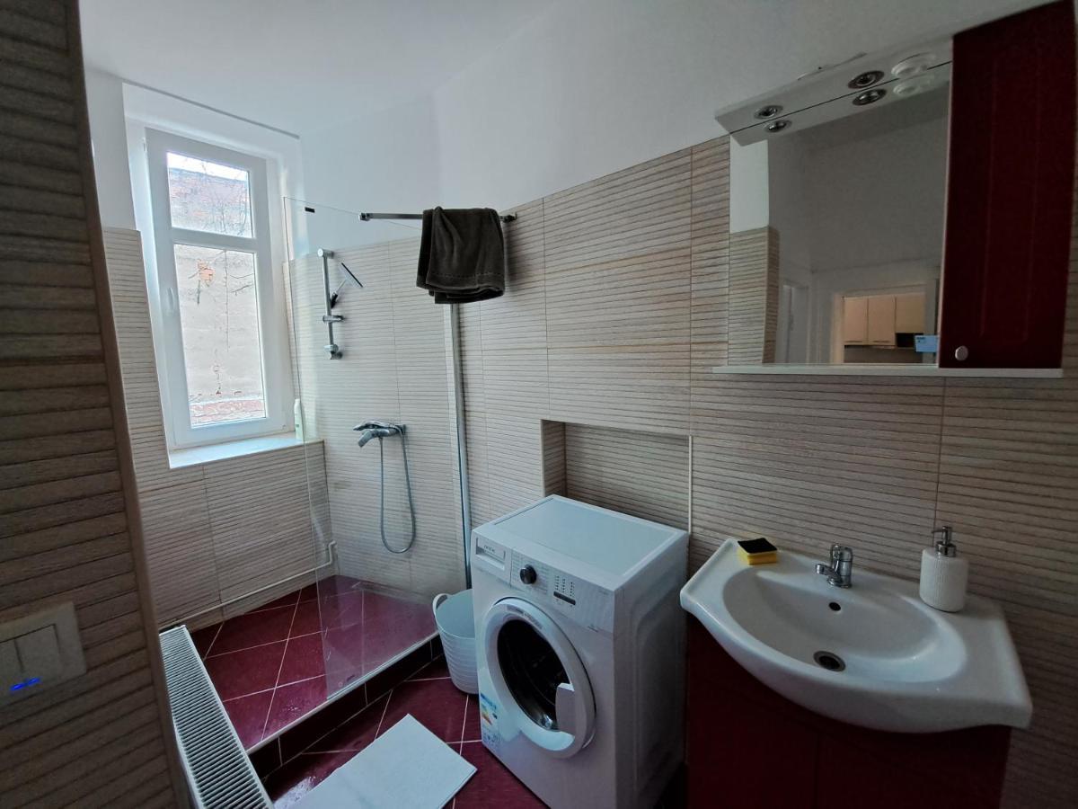 Cozy Apartment In The Heart Of Sibiu Exterior photo